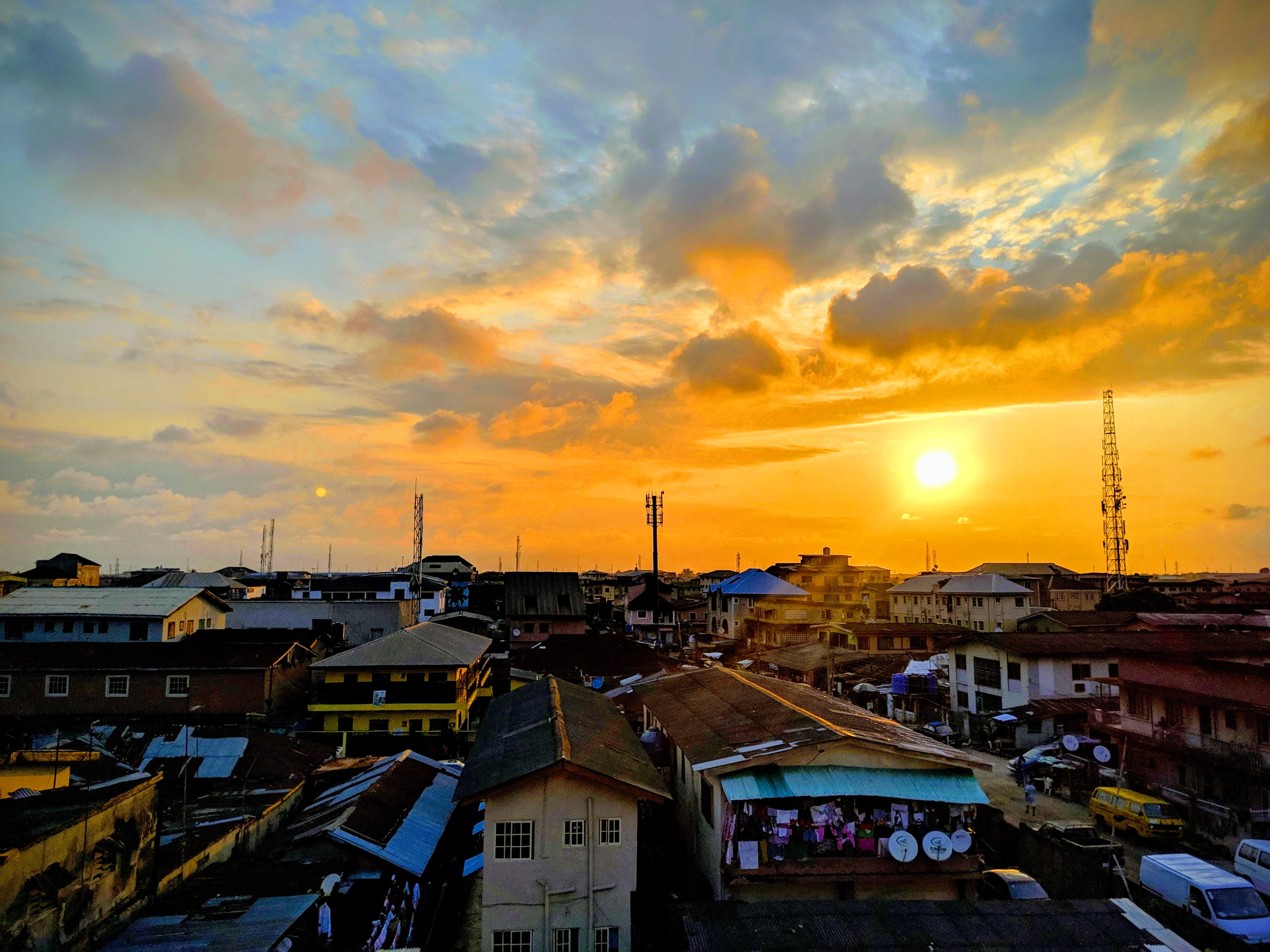 Lagos sunset. © Namnso Ukpanah/Unsplash