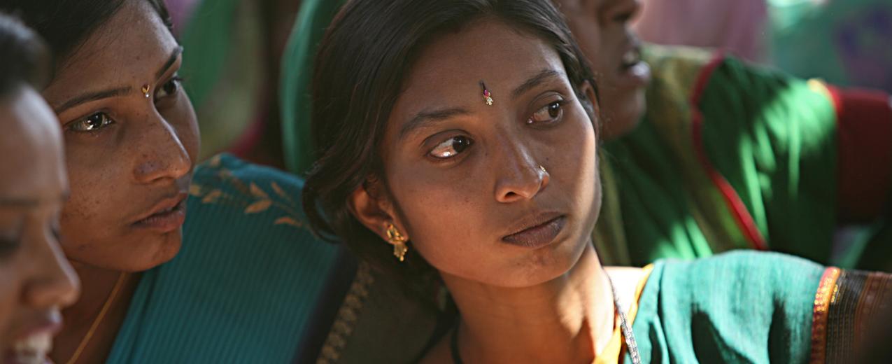 Community meeting. Aurangabad, India. © Simone D. McCourtie / World Bank