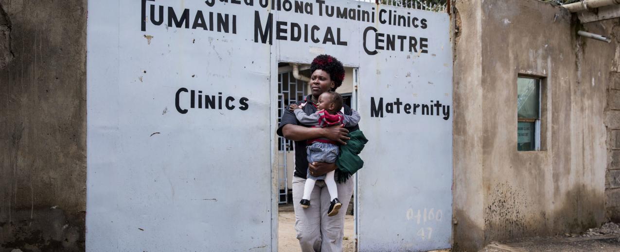 Tumaini maternity clinic supported by APHRC (African Population and Health Research Center) in Korogocho slum, one of Nairobi's most populated informal settlements, Kenya. ©Jonathan Torgovnik.