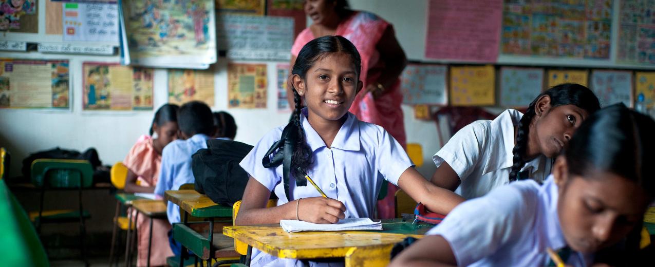 Students in a classroom in Sri Lanka. © Deshan Tennekoon/World Bank