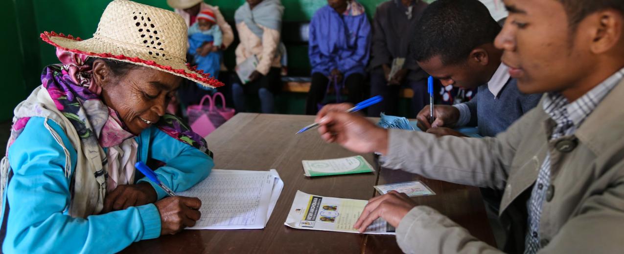 Pictured here is a cash transfer in the town of Betafo, Madagascar. © Mohammad Al-Arief/The World Bank.