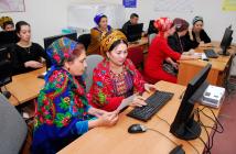 Statisticians entering data into the database for further processing and analysis. Turkmenistan. Photo: World Bank