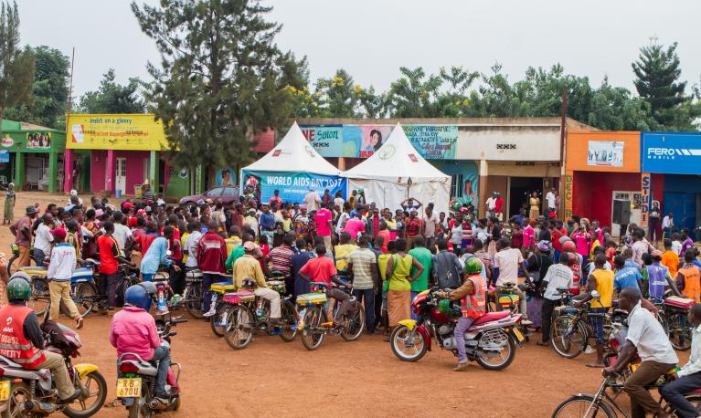 A crowd gathers in Kigali, Rwanda at the start of a performance. ©Jean Bizimana/Changing Lives