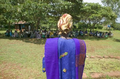  Sarah Kilemi, wife of Parliament member Kilemi Mwiria, speaks to "Women without Husbands" who have been ostracized from society. Meru, Kenya, 2007. © Shutterstock/Joseph Sohm ID:105700322