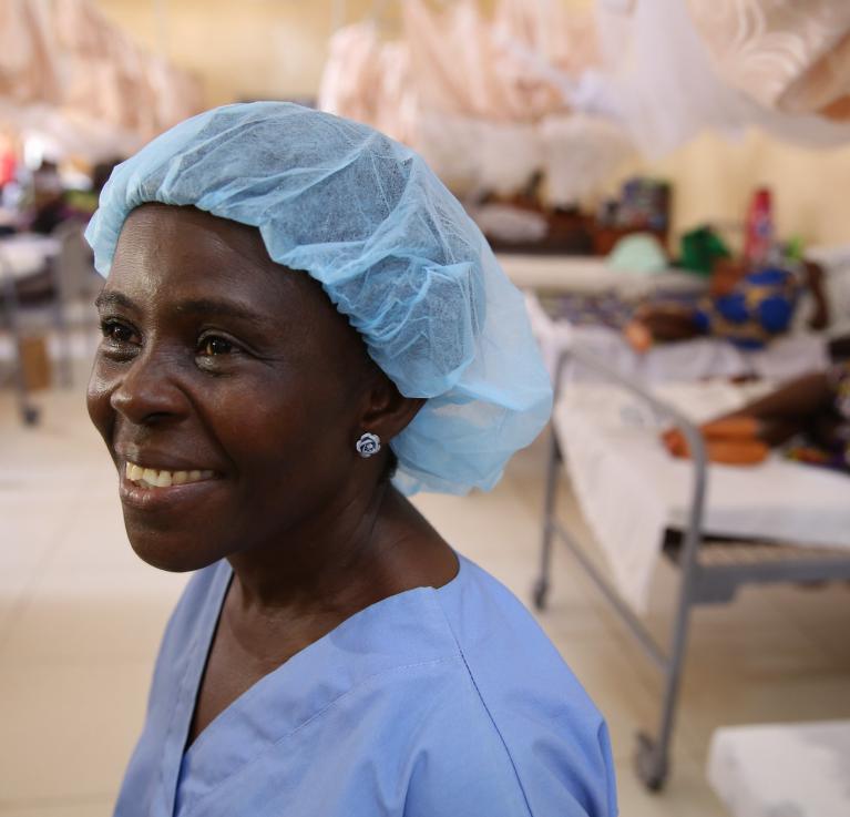 A midwife at Redemption Hospital in Monrovia, Liberia, 2015. Photo © Dominic Chavez/World Bank/CC