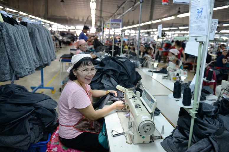 Women account for around half of the Viet Nam's workforce, but occupy less than a quarter of senior management roles. © Thanh Tung/Institute for Studies of Society, Economy and Environment
