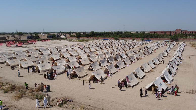Temporary camps set up after flooding in Sindh Province, Dadu City, Pakistan ©afad tuncay / shutterstock 2216889445
